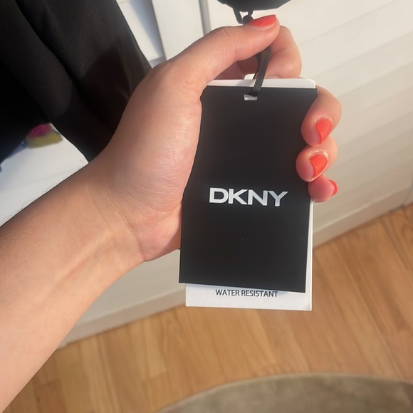 NWT 🔥 DKNY Water Resistant Rain/Snow Jacket ❄️🌨️ - Picture 2 of 8